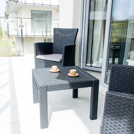 Komfortowy Apartament Lazur Z Garazem Kolobrzeg Bagian luar foto