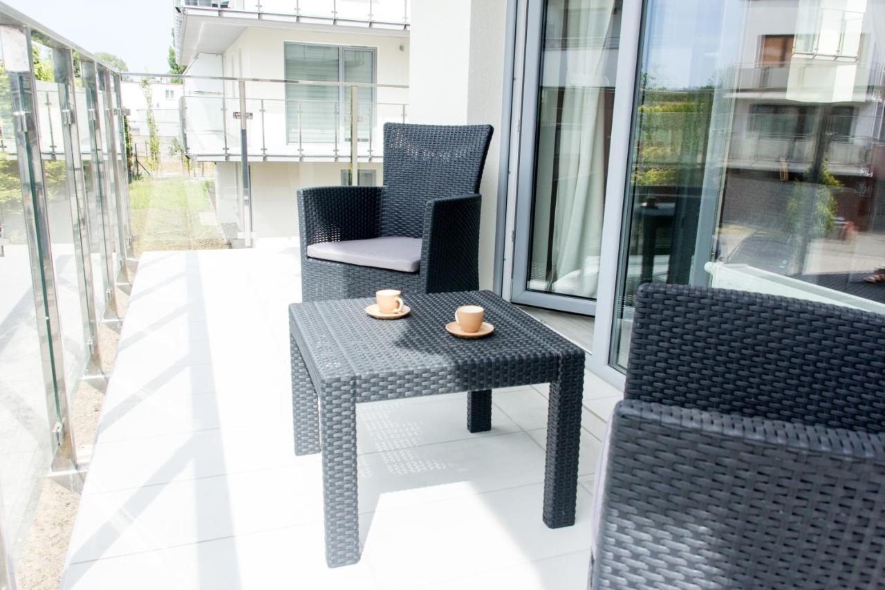 Komfortowy Apartament Lazur Z Garazem Kolobrzeg Bagian luar foto